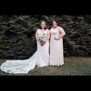 David’s Bridal Bridesmaids dress in Champagne. Worn once.